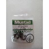 Mustad UltraPoint Fastach Clip with Ball Bearing Swivel 0.1 25lb Pack of 8